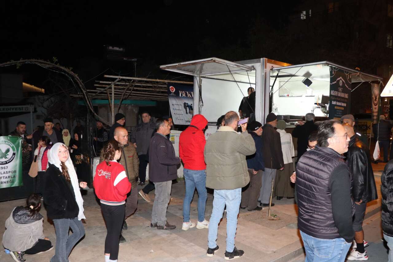 Muğlaspor Taraftarlar Derneği ‘nden Anlamlı İkram: Cüneyt Erdan Unutulmadı 3